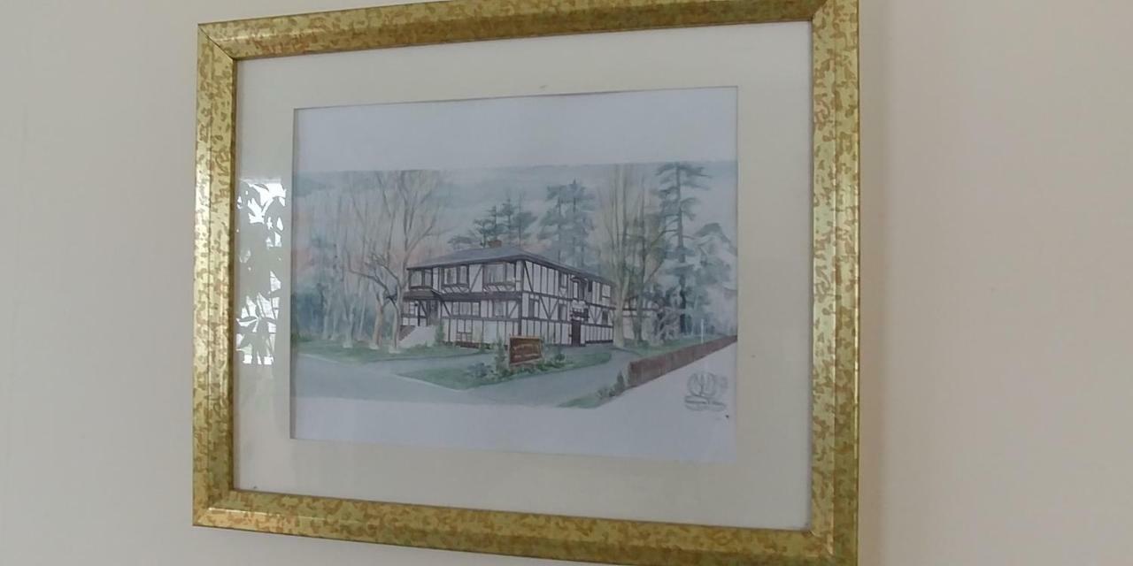 Bed and Breakfast Hemingway'S By The Sea Esquimalt Екстер'єр фото